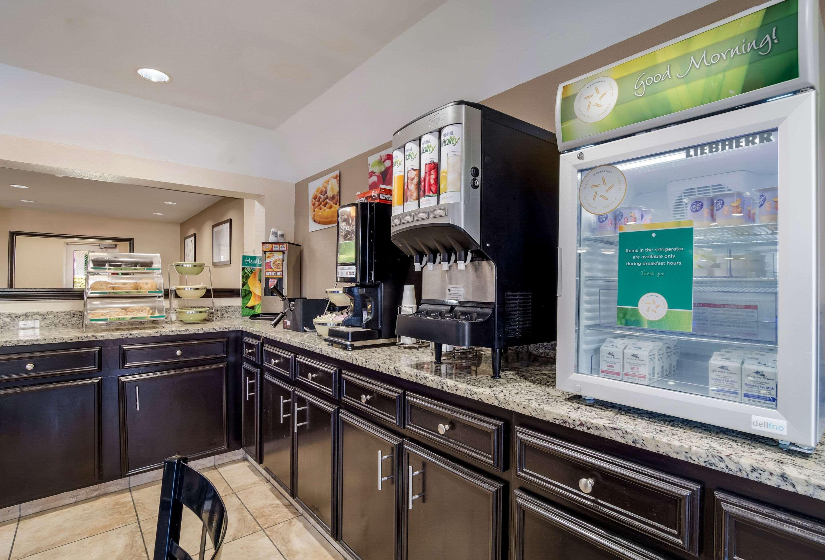 Quality Inn & Suites Augusta Fort Eisenhower Area Extérieur photo