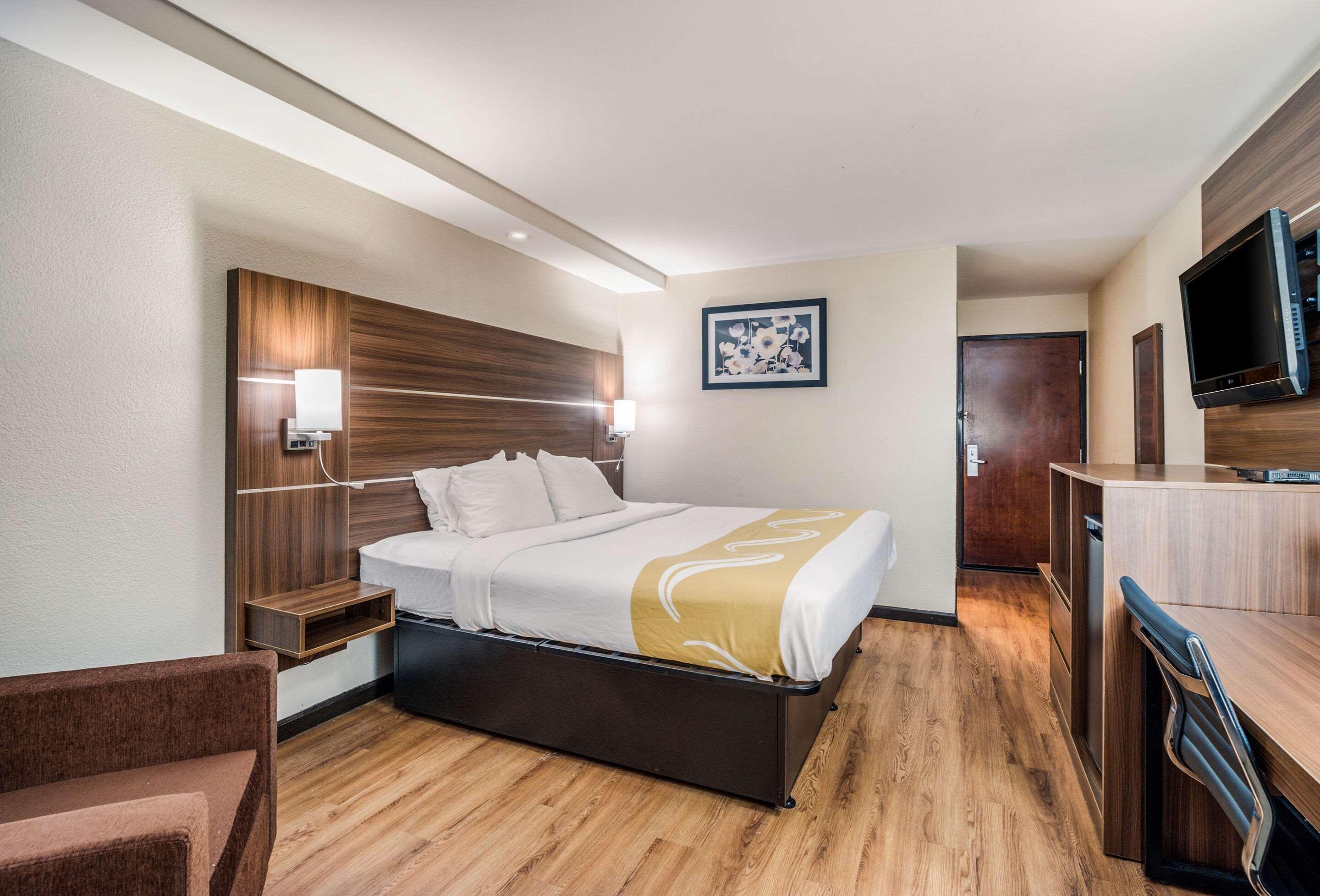 Quality Inn & Suites Augusta Fort Eisenhower Area Extérieur photo